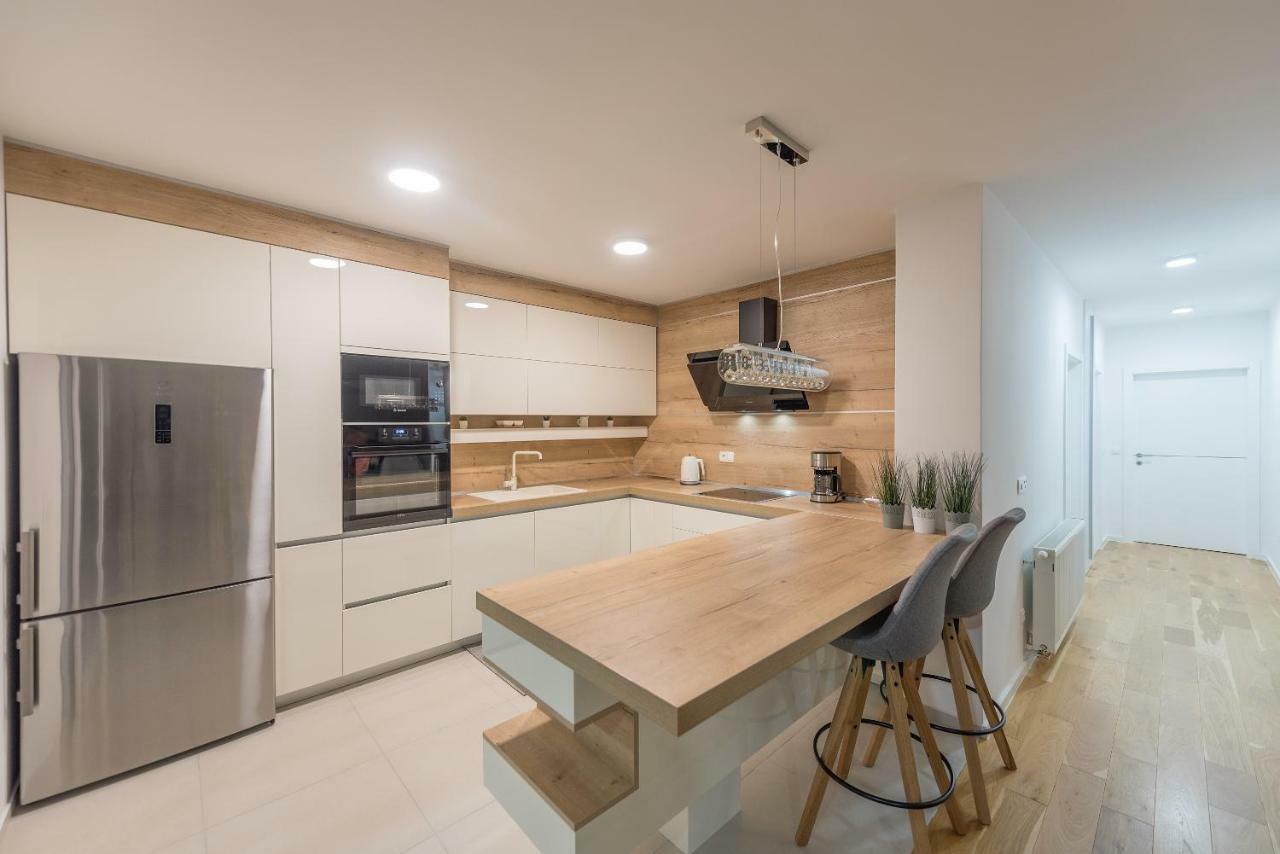 Penthouse Nikola Lejlighed Makarska Eksteriør billede